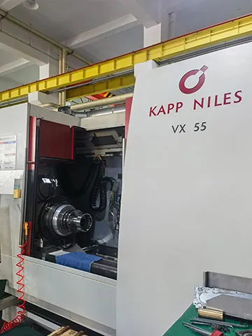 KAPP NILES VX 55 – Tecnología alemana para el rectificado preciso de engranajes tipo disco y cubo