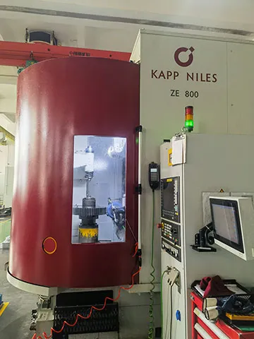KAPP NILES ZE 800 – Máquina CNC para rectificado de perfil de engranajes (Alemania)