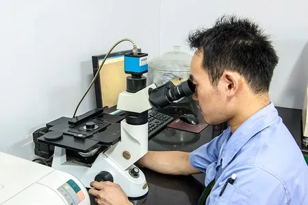 Sistema de análisis de imagen en microscopio metalográfico UD0200K